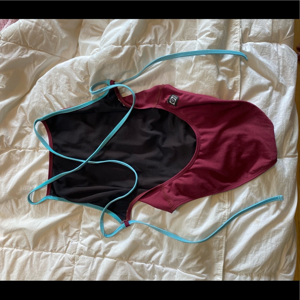 Jackson Tie Back Jolyn